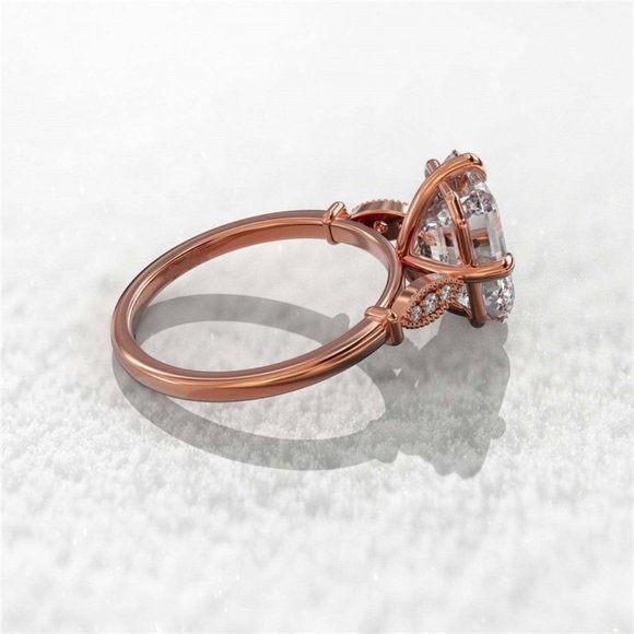 Rose gold Crystal square Shaped Wedding Ring - Picture 3 of 5
